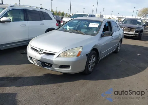 2006 Honda Accord 2.4 Ex z USA, uszkodzony, nr VIN 1HGCM55816A007945
